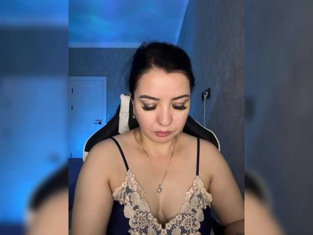 Milashka66 live cam preview