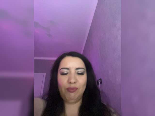Milashka66 live cam on BongaCams