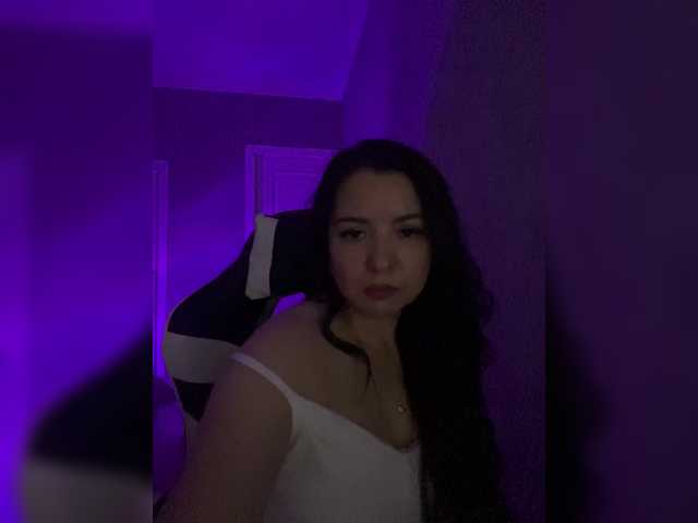 Milashka66 live cam preview