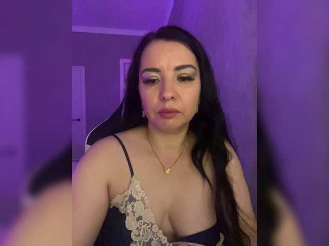 Milashka66 live cam preview