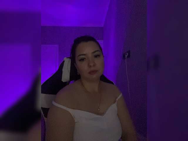 Milashka66 live cam on BongaCams