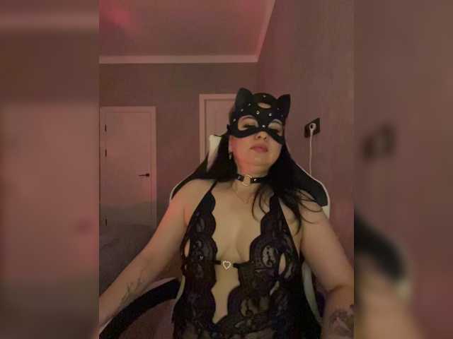 Milashka66 live cam on BongaCams