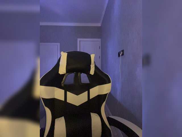 Milashka66 live cam on BongaCams