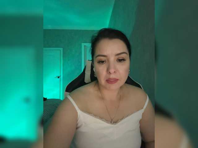 Milashka66 live cam preview