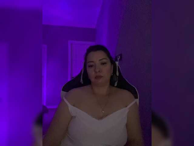 Milashka66 live cam on BongaCams