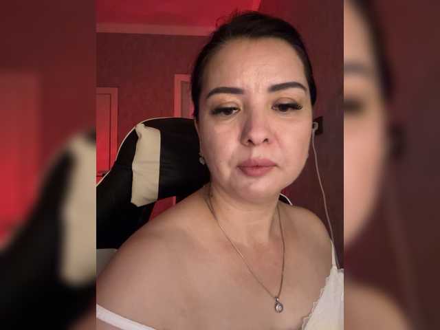 Milashka66 live cam on BongaCams