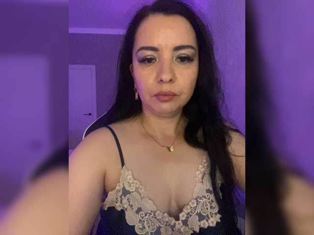 Milashka66 live cam preview