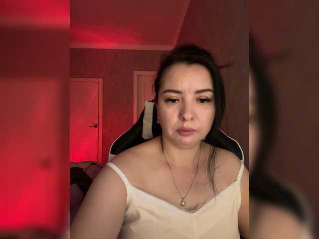 Milashka66 live cam on BongaCams