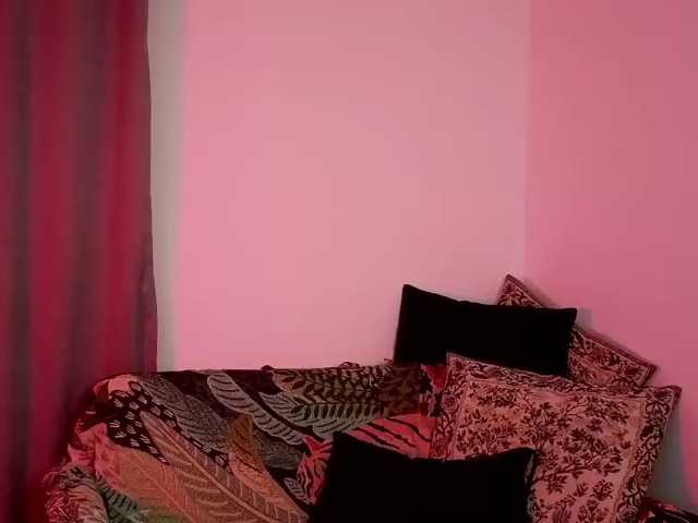 LiliaBellini live cam on BongaCams