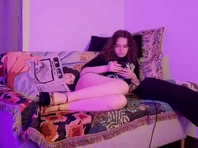 LiliaBellini live cam on BongaCams