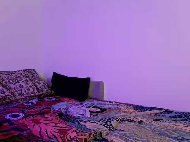 LiliaBellini live cam on BongaCams