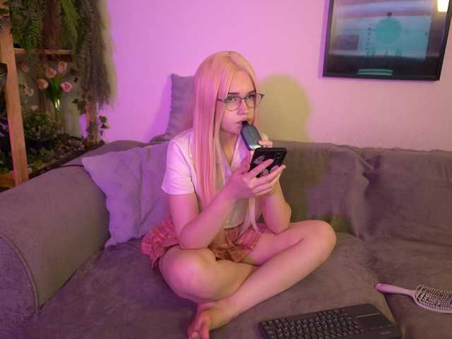 LiliaBellini live cam on BongaCams