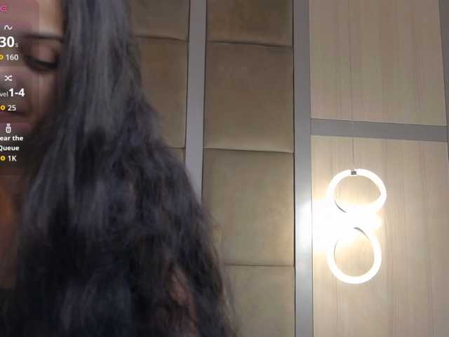 AvelynNoir, en directo ahora en BongaCams