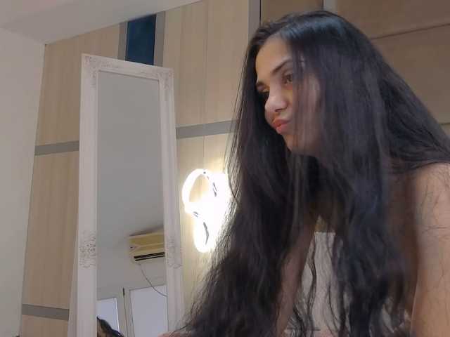 AvelynNoir live cam on BongaCams