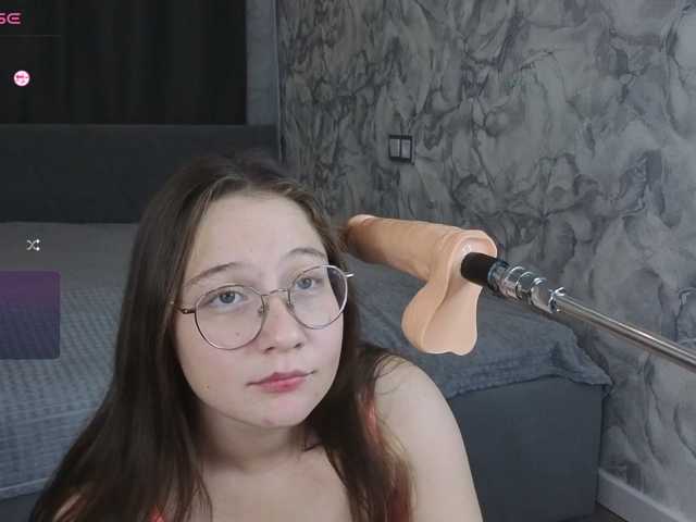 BabySitonUFace live cam on BongaCams