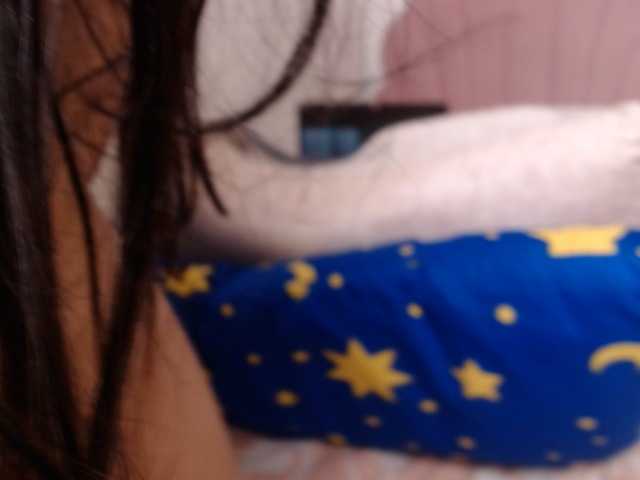 quenn-squirtanal live cam on BongaCams