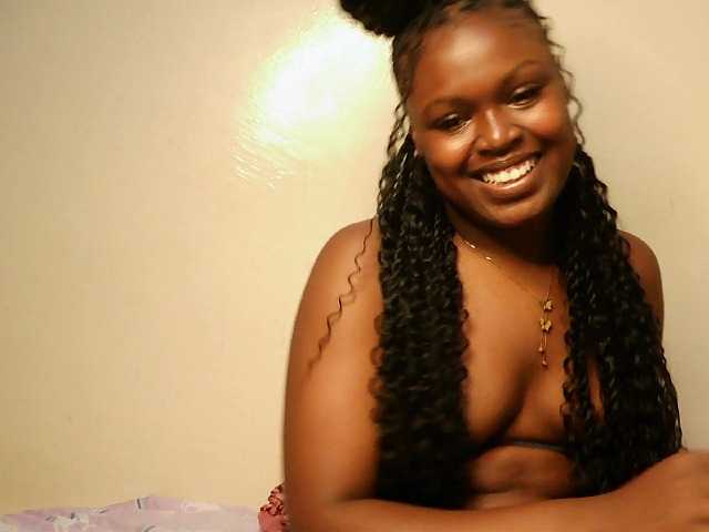 prettyness live cam on BongaCams