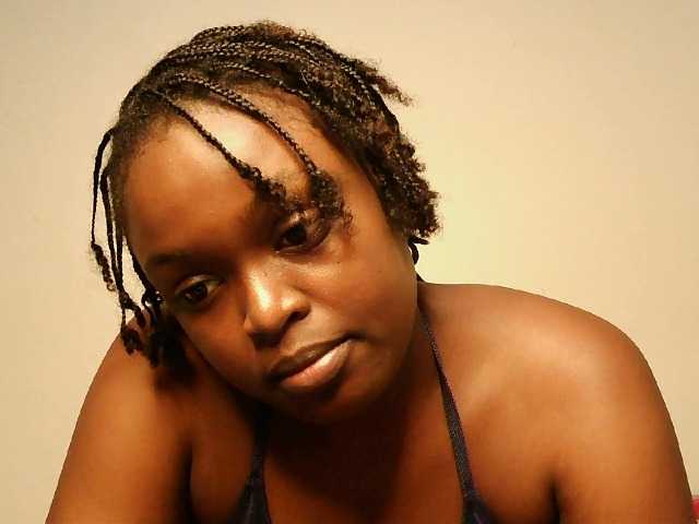 prettyness, en vivo ahora en BongaCams