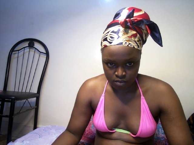 prettyness live cam on BongaCams