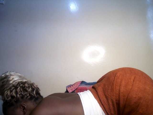 prettyness live cam on BongaCams