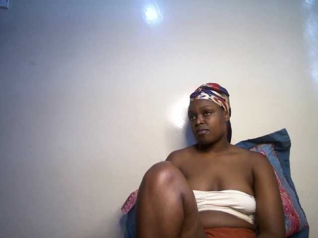 prettyness live cam on BongaCams