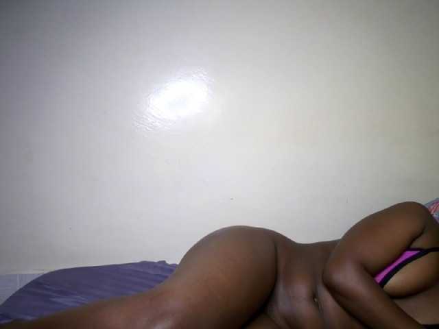 prettyness live cam on BongaCams