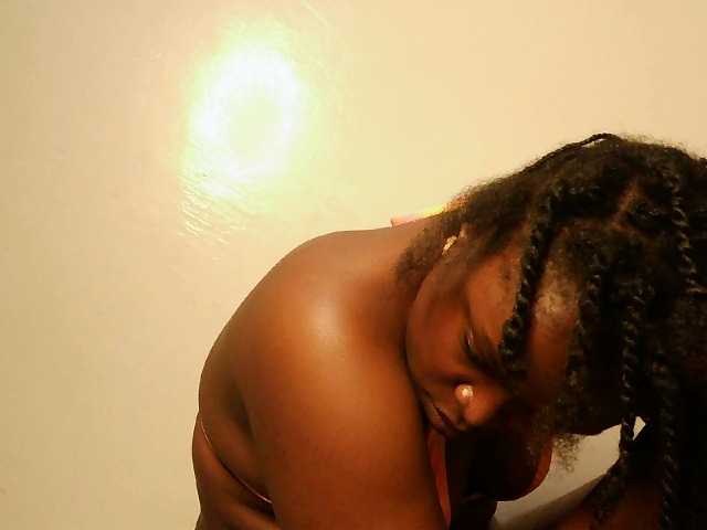 prettyness live cam on BongaCams