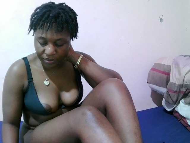 sexxy-freaky live cam on BongaCams