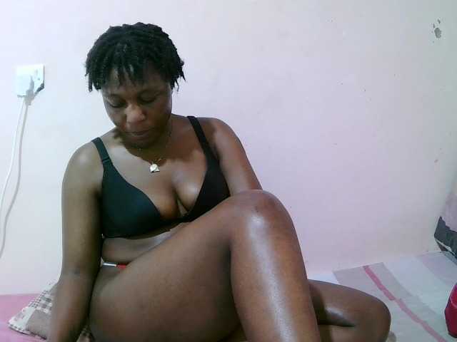 sexxy-freaky, en directo ahora en BongaCams