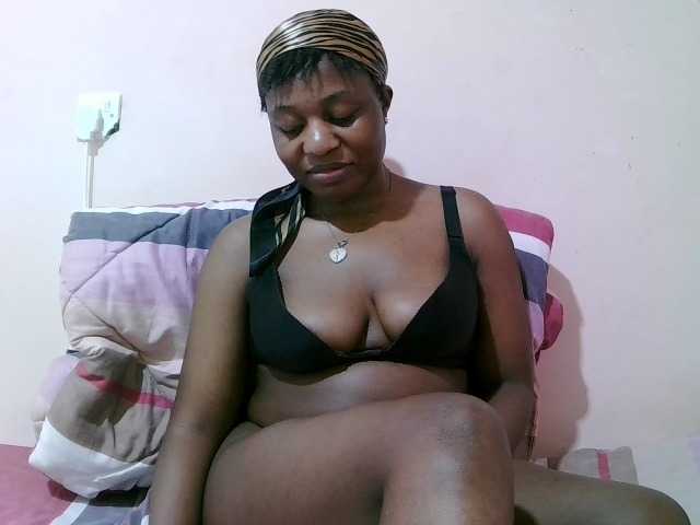 sexxy-freaky live cam on BongaCams