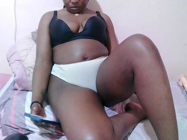 sexxy-freaky live cam on BongaCams