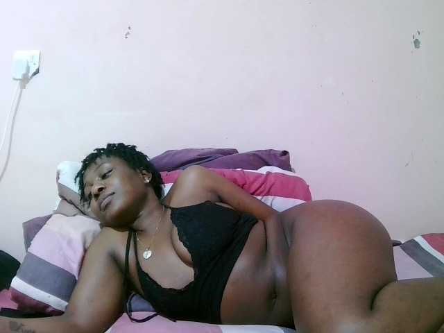 sexxy-freaky, en vivo ahora en BongaCams