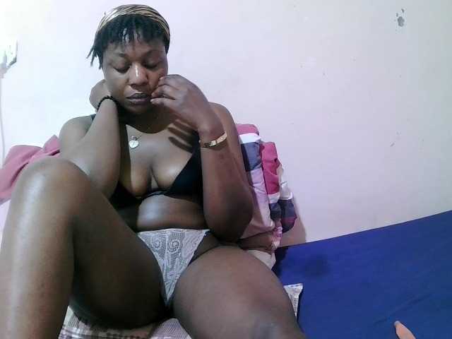 sexxy-freaky, en directo ahora en BongaCams