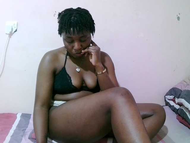 sexxy-freaky, en vivo ahora en BongaCams