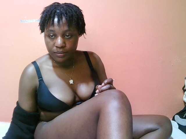 sexxy-freaky live cam preview
