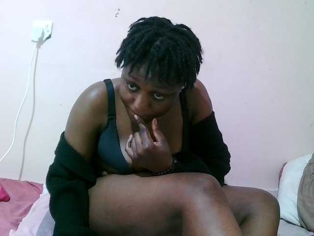 sexxy-freaky live cam on BongaCams