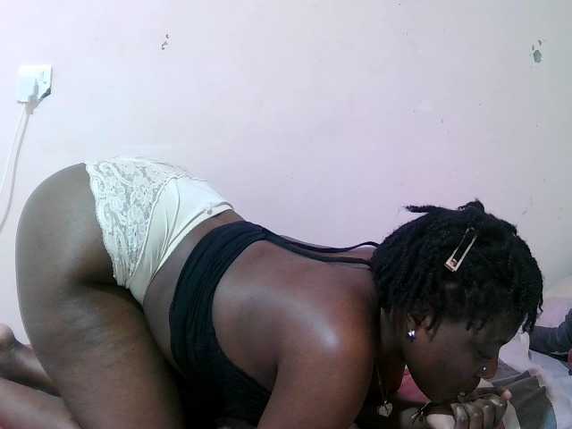 sexxy-freaky live cam on BongaCams