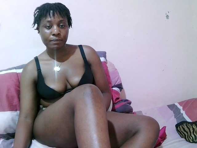 sexxy-freaky live cam on BongaCams