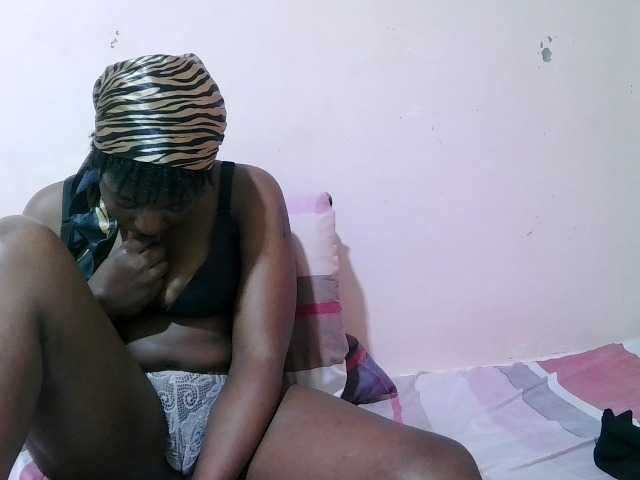 sexxy-freaky live cam on BongaCams