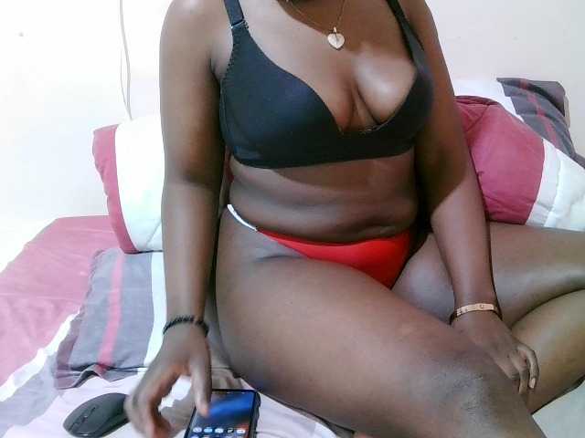 sexxy-freaky live cam on BongaCams