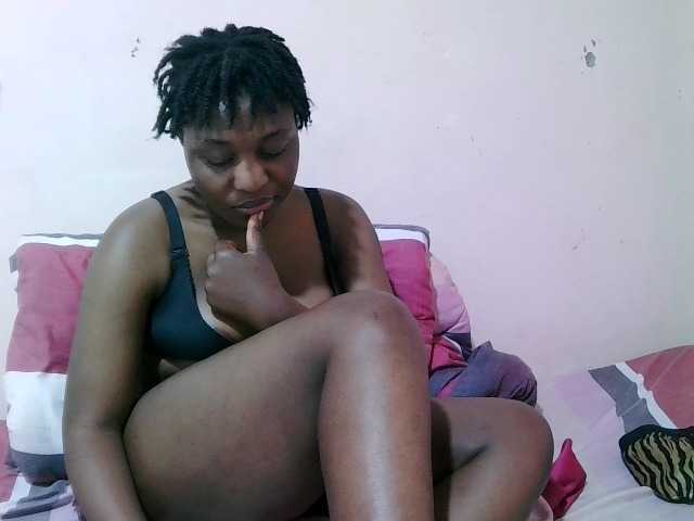 sexxy-freaky live cam on BongaCams