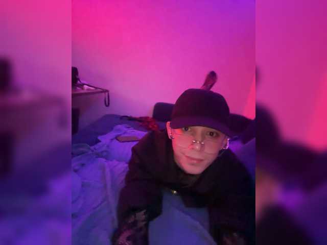 Wzdrez — live male cam