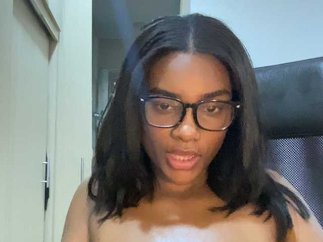 Lilavibesa live cam on BongaCams