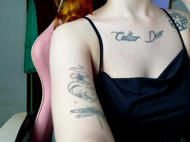 astridbourbon live cam on BongaCams