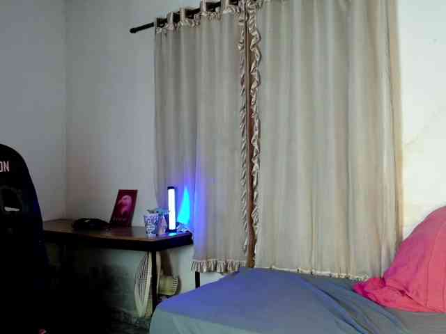 astridbourbon webcam