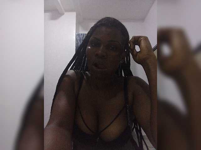 Irresistibleprincess live cam on BongaCams