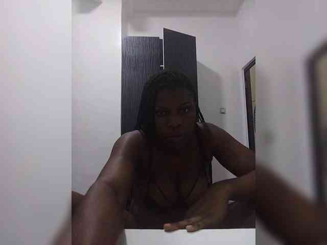 Irresistibleprincess webcam