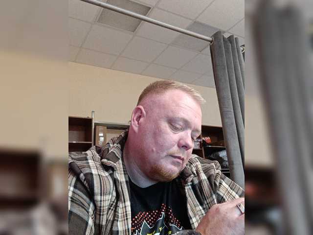 ncux82 — live male cam