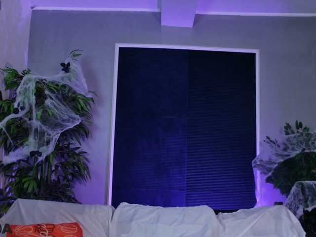 LorraineTease live cam on BongaCams