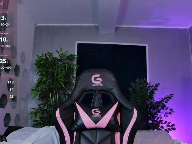 LorraineTease live cam preview